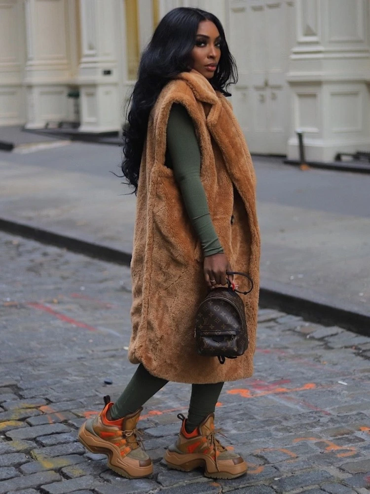 Fluff Lapel Neck Buckle Long Faux Fur Vest - Image 4