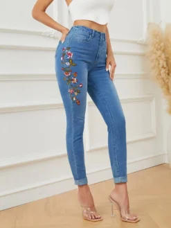 Embroidery Colorblock One Button Jeans