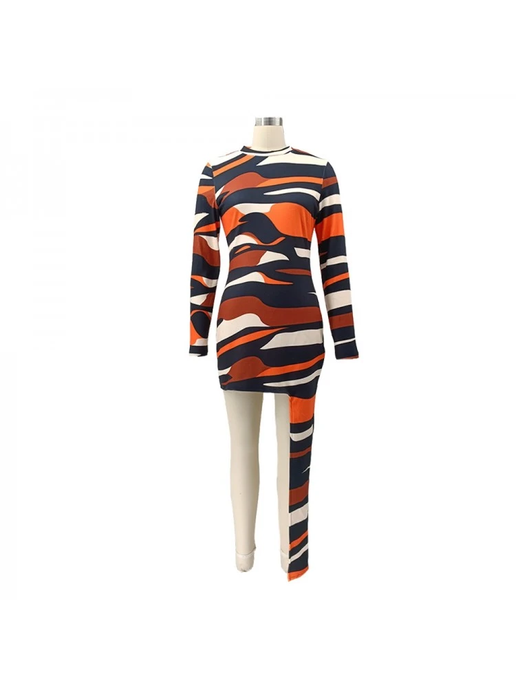 Striped Backless Long Sleeves Bodycon Dress - Image 4