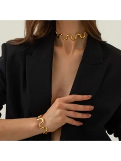 Wave Pattern Trendy Necklace