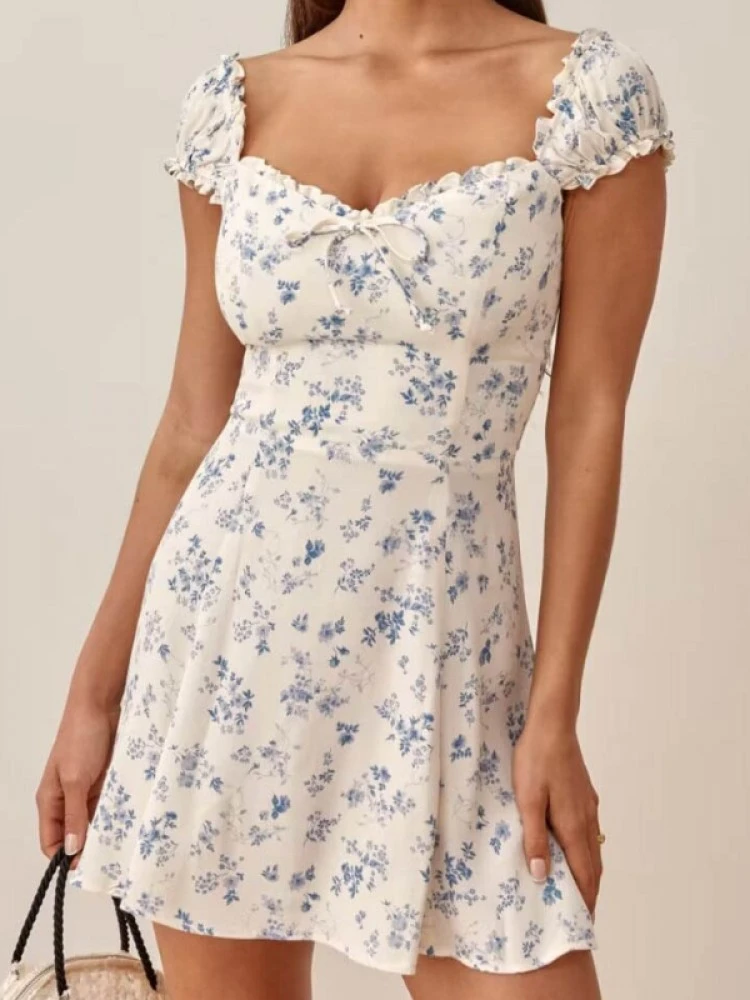 Round Neck Short Sleeve Fitted Short Sleeve Dress