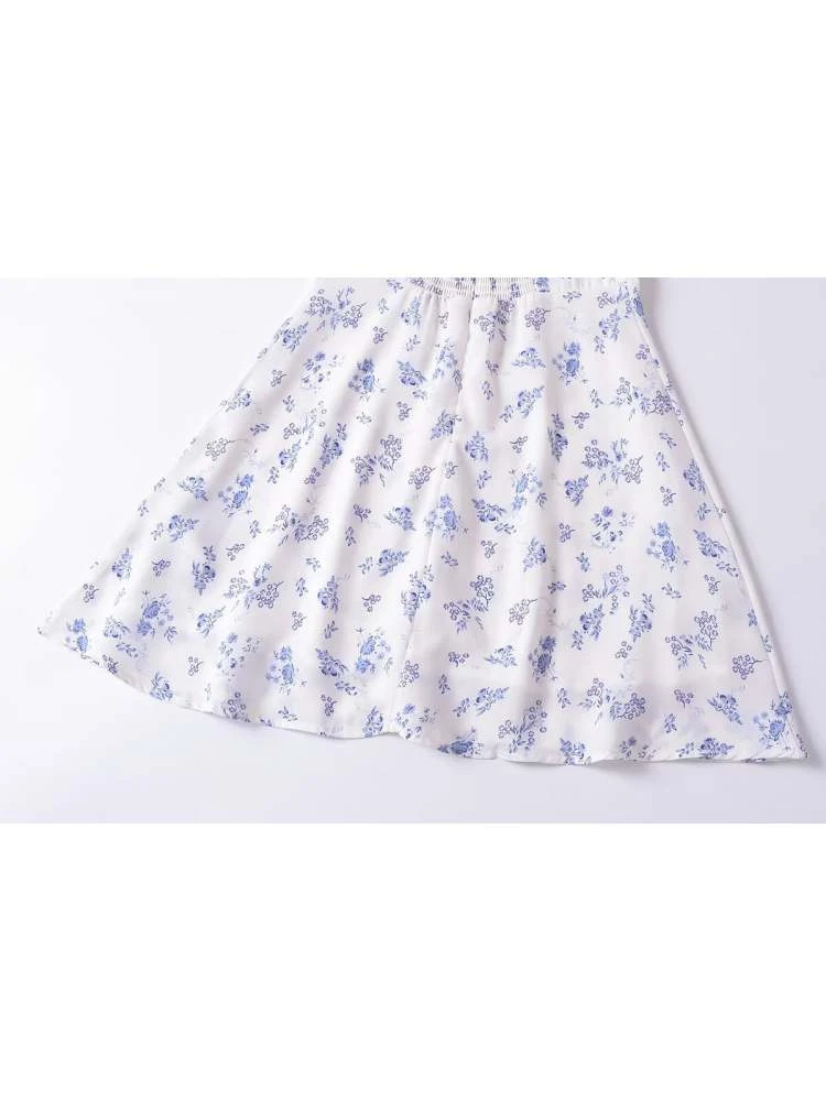 Round Neck Short Sleeve Fitted Short Sleeve Dress - Image 2